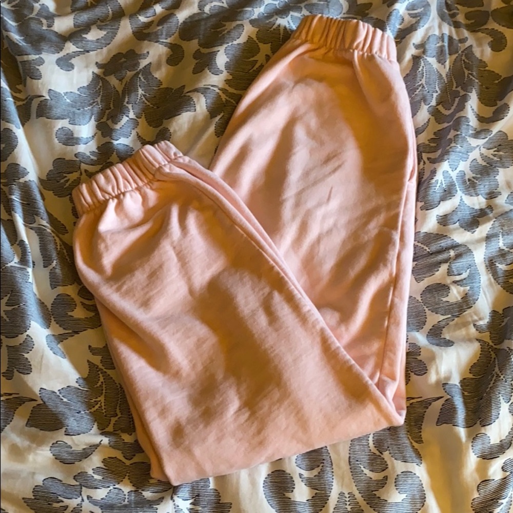 Brandy Melville pink Rosa sweatpants